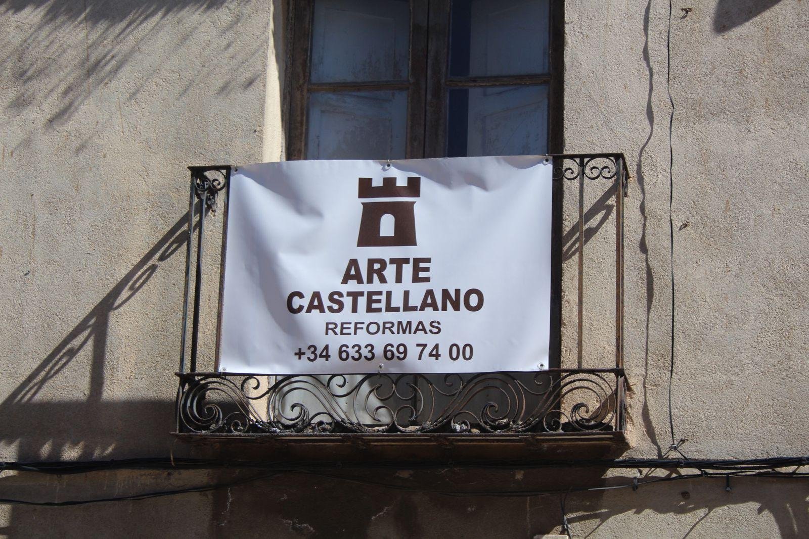 Cartel de Arte Castellano Reformas en balcón